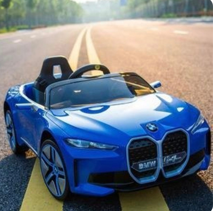 ماشین شارژی BMW مدل I4-JE1009